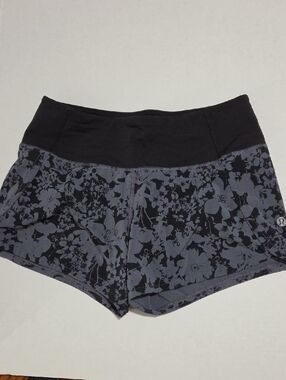 lululemon athletica Women's Black & Charcoal Floral Athletic Shorts